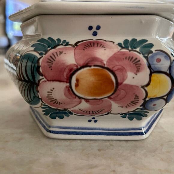 handpainted Delft Holland Small covered dish - Picture 11 of 11